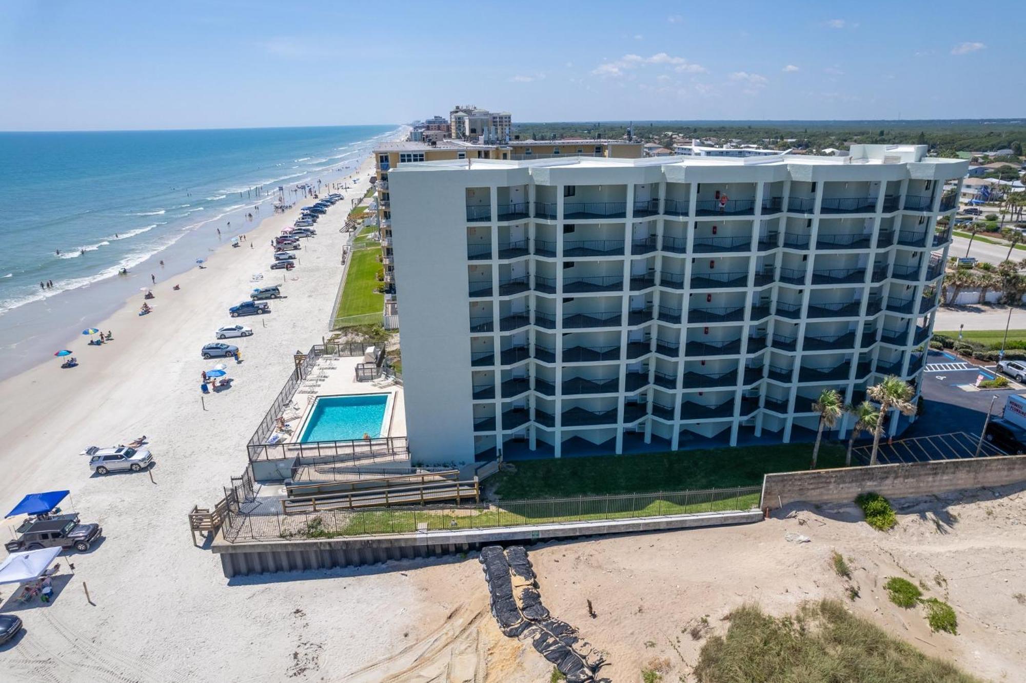 Ocean View With A Beachfront Pool At Ocean Trillium Condo ~ 702 New Smyrna Beach Eksteriør bilde