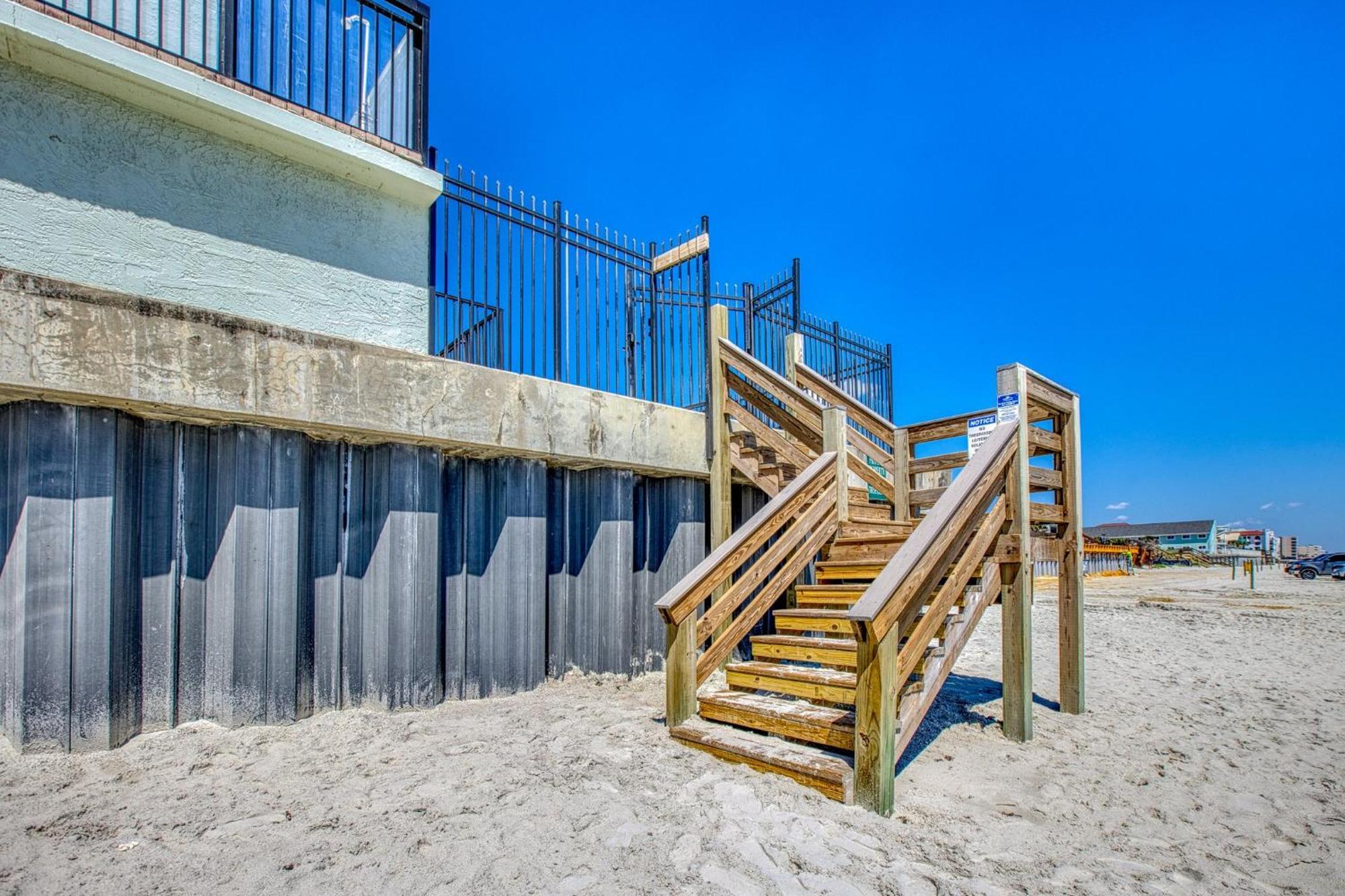 Ocean View With A Beachfront Pool At Ocean Trillium Condo ~ 702 New Smyrna Beach Eksteriør bilde