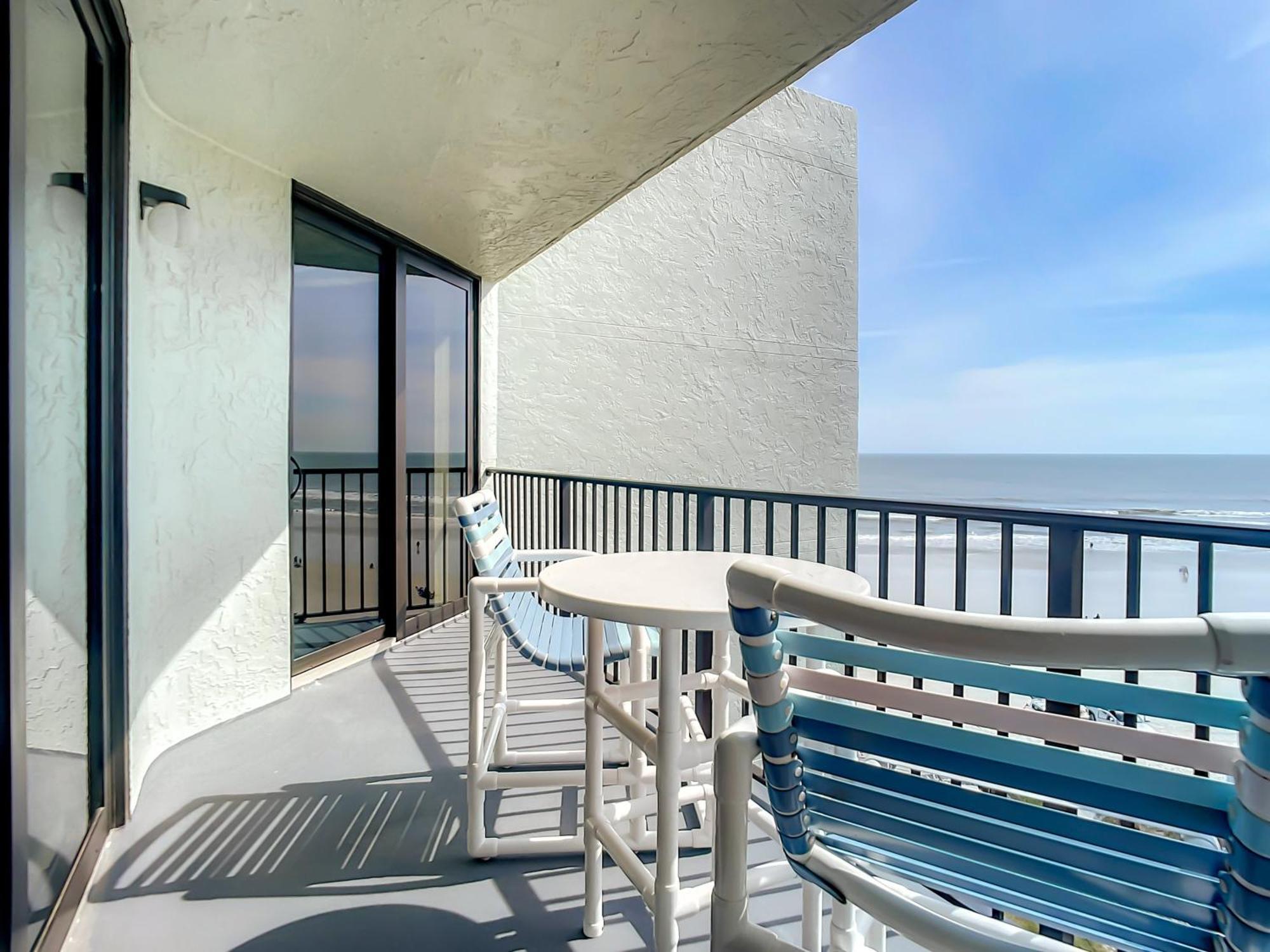 Ocean View With A Beachfront Pool At Ocean Trillium Condo ~ 702 New Smyrna Beach Eksteriør bilde